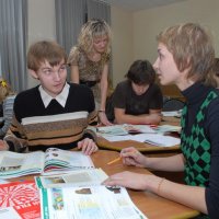 Языку учимся через общение